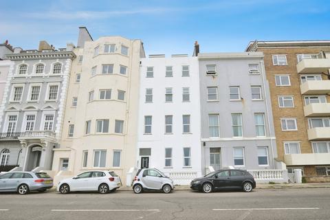 2 bedroom ground floor flat for sale, Marina, St. Leonards-On-Sea