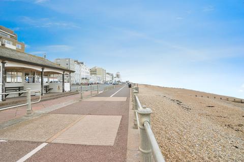 2 bedroom ground floor flat for sale, Marina, St. Leonards-On-Sea