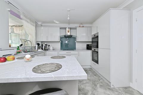 4 bedroom semi-detached house for sale, Kirkgate Street, Wisbech