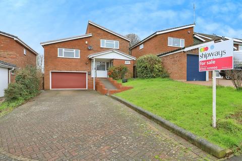 Kestrel Close, Kidderminster