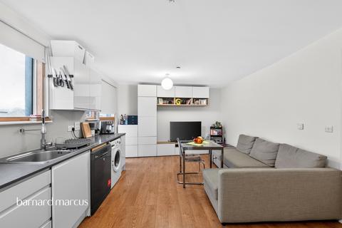 1 bedroom flat for sale, Garratt Lane, London