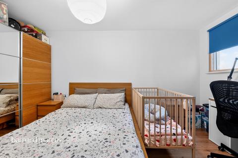 1 bedroom flat for sale, Garratt Lane, London