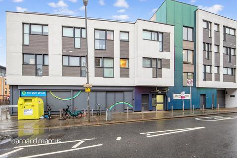 1 bedroom flat for sale, Garratt Lane, London