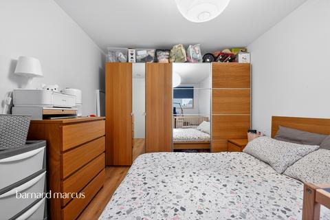 1 bedroom flat for sale, Garratt Lane, London