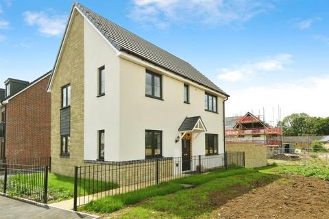 3 bedroom detached house for sale, Grayling Avenue, Swindon