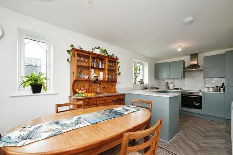 3 bedroom detached house for sale, Grayling Avenue, Swindon
