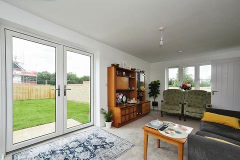 3 bedroom detached house for sale, Grayling Avenue, Swindon