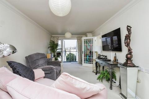 1 bedroom flat for sale, Southfields Road, Eastbourne