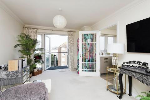 1 bedroom flat for sale, Southfields Road, Eastbourne