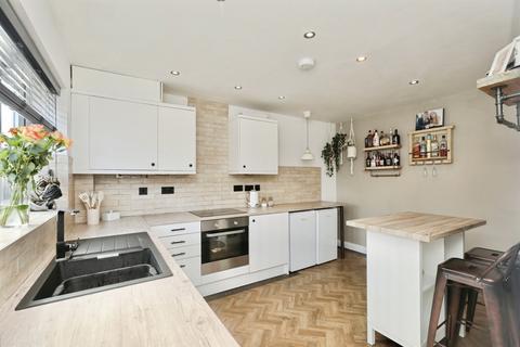 3 bedroom townhouse for sale, Thrumpton Lane, Retford