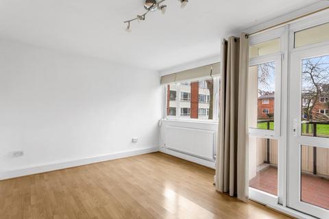 1 bedroom flat for sale, Highbury Quadrant, London N5