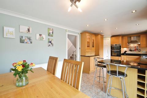 3 bedroom detached house for sale, Rowantree Avenue, Shipley BD17