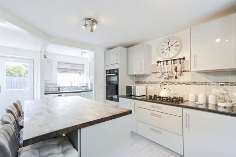 5 bedroom townhouse for sale, Troydale Park, PUDSEY