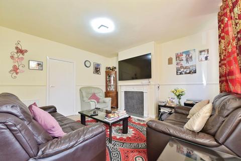 3 bedroom semi-detached house for sale, Dunninc Road, Shiregreen, Sheffield