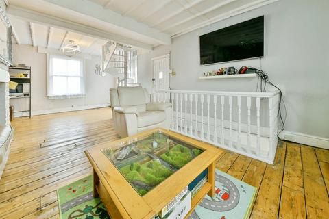 3 bedroom end of terrace house for sale, Marshgate Drive, Hertford