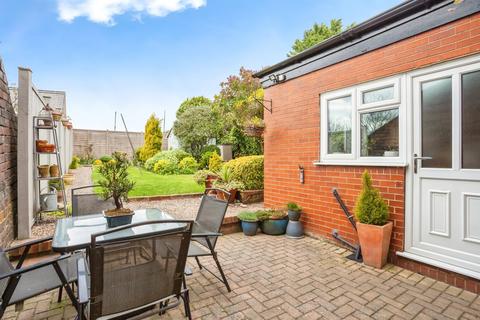 4 bedroom detached house for sale, Westfield Street, Ossett