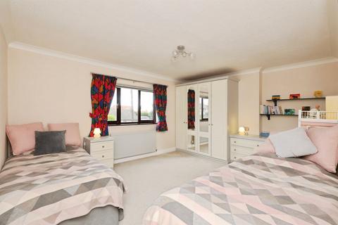5 bedroom detached house for sale, Top Pasture Lane, North Wheatley, RETFORD