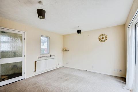 3 bedroom terraced house for sale, Strathmore Close, Carterton
