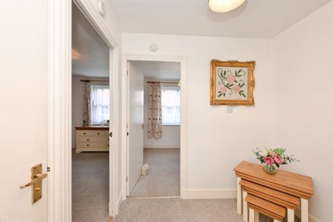 2 bedroom ground floor flat for sale, Chauncy Court, Hertford