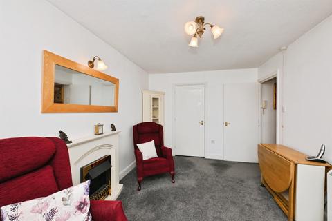 2 bedroom ground floor flat for sale, Chauncy Court, Hertford