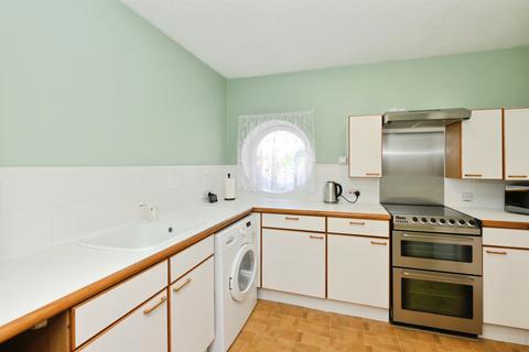 2 bedroom ground floor flat for sale, Chauncy Court, Hertford