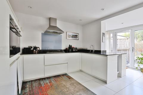 3 bedroom bungalow for sale, Stroud Park Avenue, Christchurch