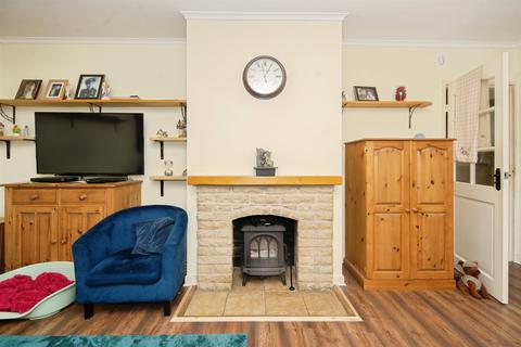 2 bedroom detached bungalow for sale, Chanctonbury Drive, Hastings