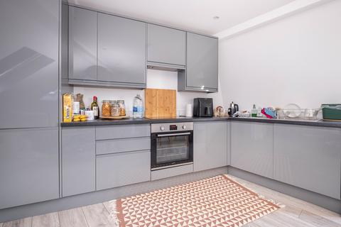 undefined, Dorien Road London SW20