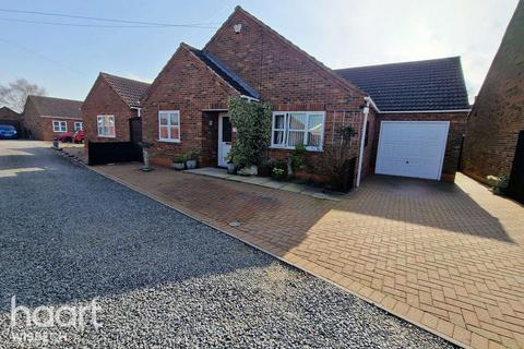 3 bedroom detached bungalow for sale, Burrett Gardens, Wisbech