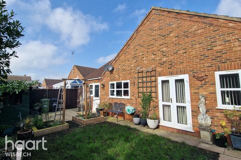 3 bedroom detached bungalow for sale, Burrett Gardens, Wisbech