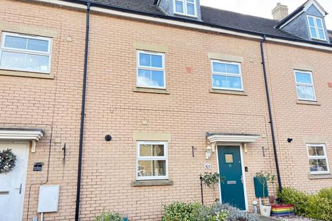 4 bedroom terraced house for sale, Shackleton Way, Yaxley, PETERBOROUGH