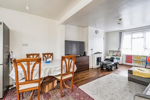 3 bedroom end of terrace house for sale, Bunns Lane, Dudley