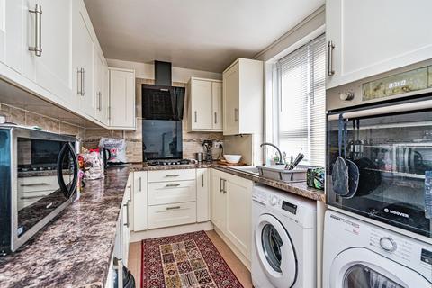 3 bedroom end of terrace house for sale, Bunns Lane, Dudley