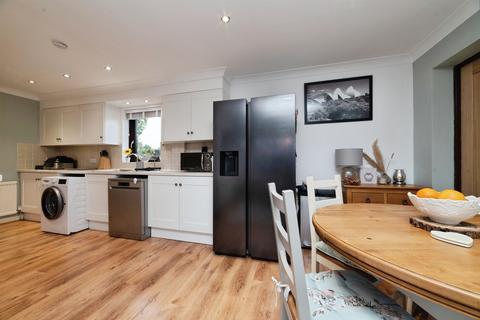 4 bedroom detached house for sale, Waltham Court, Beverley