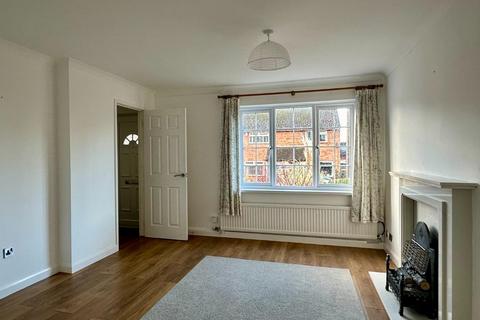 3 bedroom semi-detached house to rent, Conybeare Road, Sully