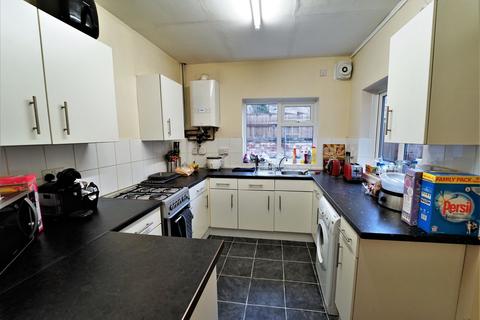 4 bedroom house to rent, Church Grove, Nottingham, Nottinghamshire, NG7