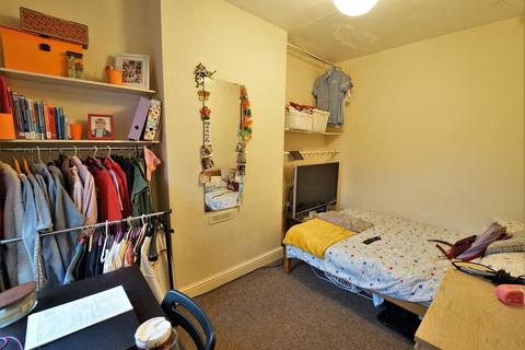 4 bedroom house to rent, Church Grove, Nottingham, Nottinghamshire, NG7