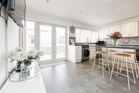 undefined, Upper Rainham Road, Hornchurch