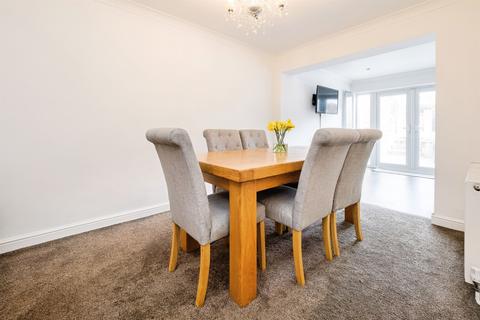 undefined, Upper Rainham Road, Hornchurch