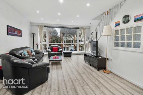 3 bedroom end of terrace house for sale, Tylney Avenue, LONDON