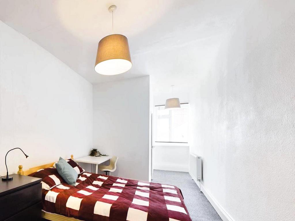 Bedroom6.jpg