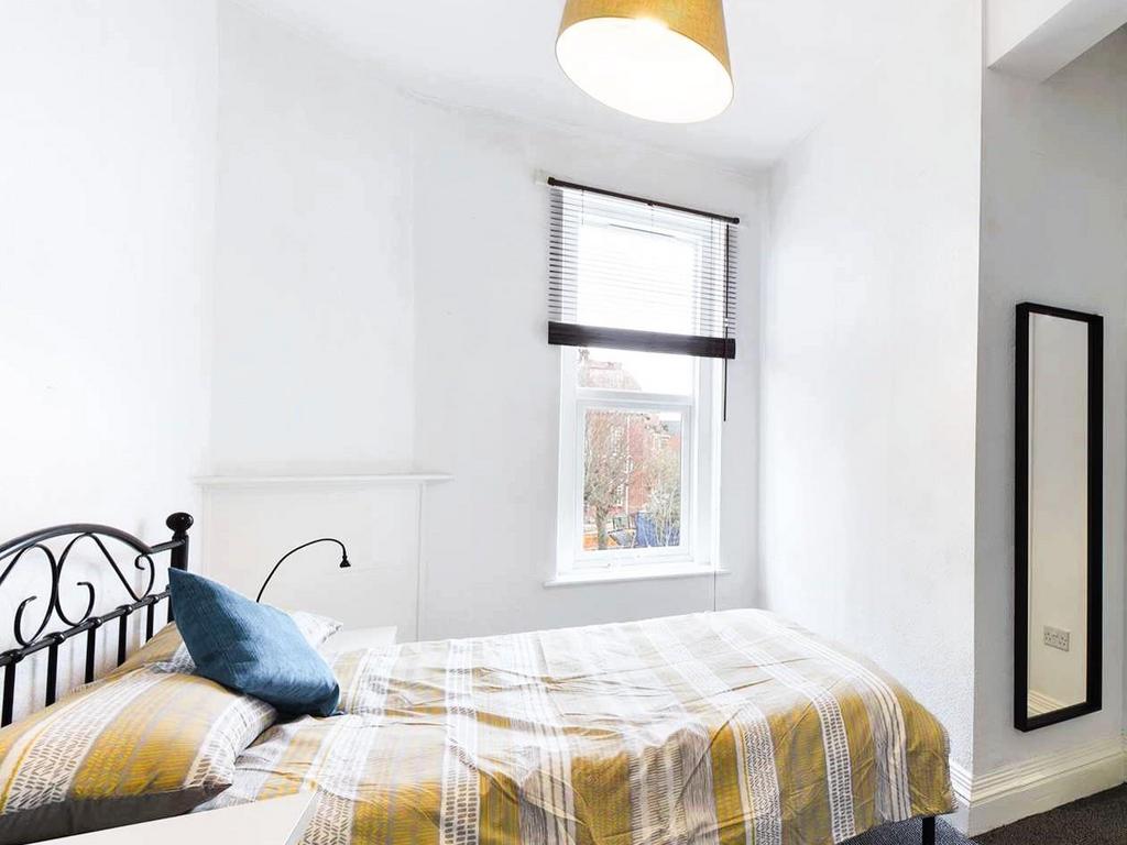 Bedroom2.jpg