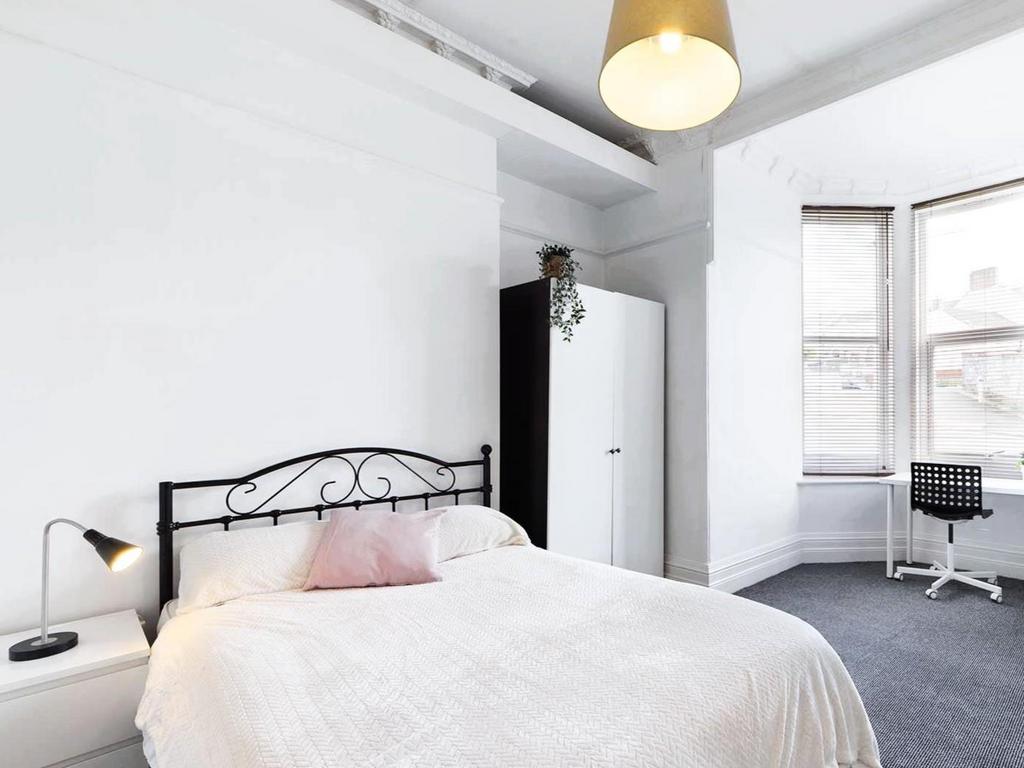 Bedroom3.jpg