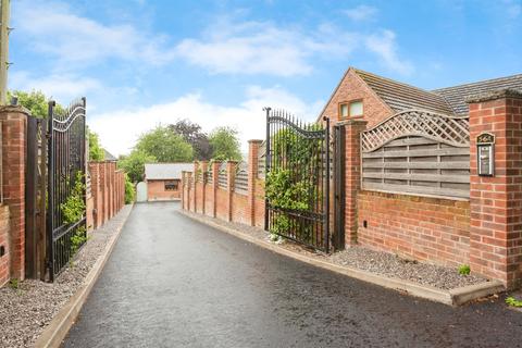 3 bedroom detached bungalow for sale, Peel Street, Horbury, WAKEFIELD