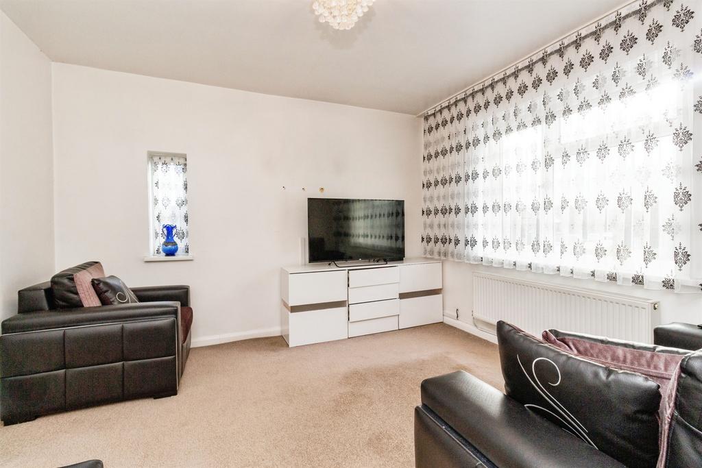 Lounge Area: