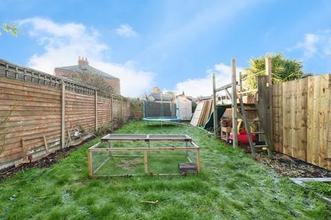 3 bedroom terraced house for sale, Desmond Avenue, Hull