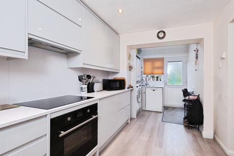 3 bedroom terraced house for sale, Vicarage Close, Steeple Claydon, BUCKINGHAM