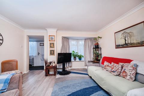 3 bedroom terraced house for sale, Vicarage Close, Steeple Claydon, BUCKINGHAM