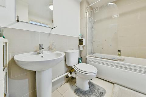 2 bedroom ground floor flat for sale, Cuttys Lane, Town Centre, Stevenage