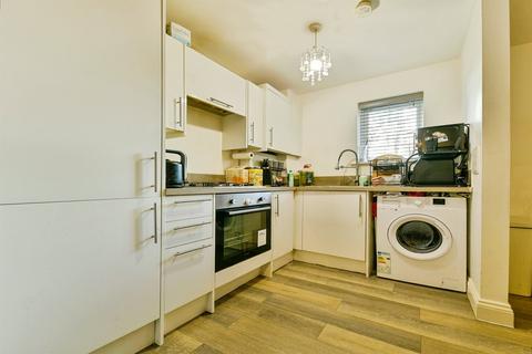 2 bedroom ground floor flat for sale, Cuttys Lane, Town Centre, Stevenage